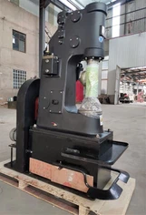 Aké sú vlastnosti dobrého kladiva Maker Maker?